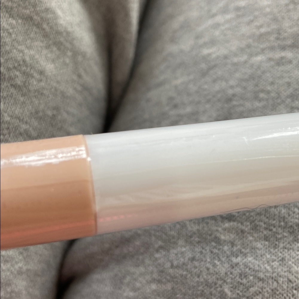 🆕 Eye Primer - Cream - Picture 3 of 3